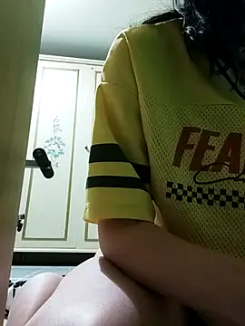 SweetPsycho04 online show from May 12, 9:54 pm