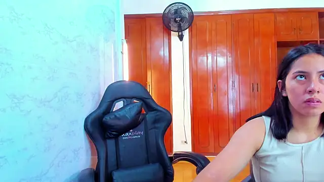 Soffy and Emily online show from May 14, 1:06 pm