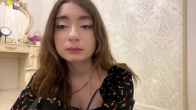 Rosie Sweety online show from June 12, 7:33 pm