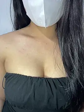 Titbooo 18 online show from June 13, 11:18 am