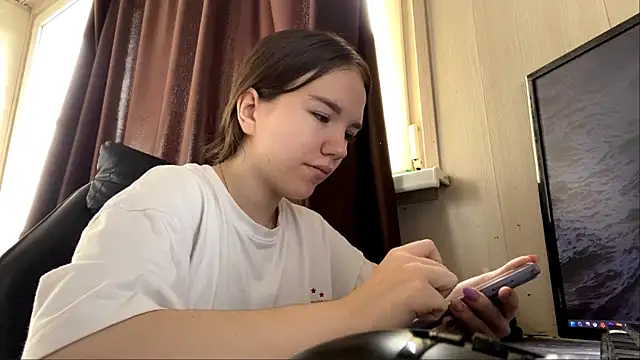 FewerCadre online show from May 12, 5:05 am