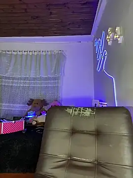 violeta E  online show from June 27, 3:40 am