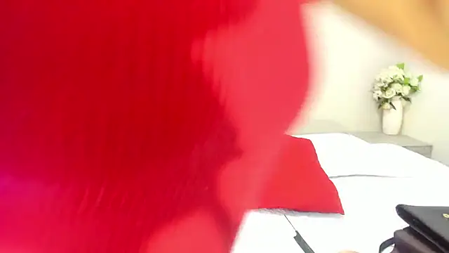 thamiina   online show from June 27, 6:47 pm