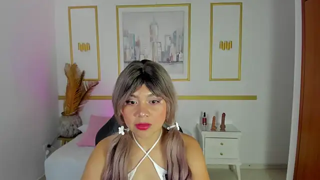 zully28 x online show from May 13, 12:44 pm