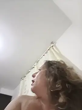 Nikki milf69 online show from June 26, 6:36 am