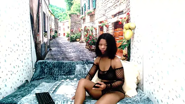 ebonymeera online show from June 18, 9:47 am