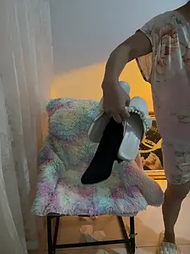 huangjialipao0007 online show from July 14, 1:17 am