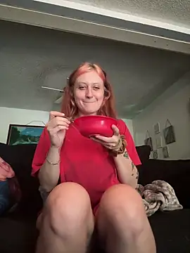 phattkattredd online show from May 18, 5:19 pm