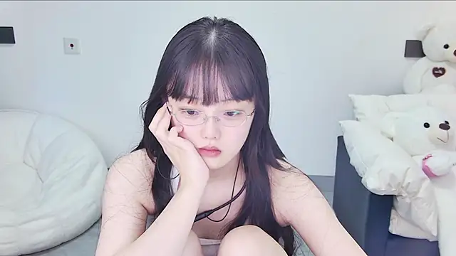 Evil-Bunny007 online show from July 4, 1:29 pm