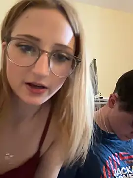 LauraundSteve  online show from May 20, 2:36 pm