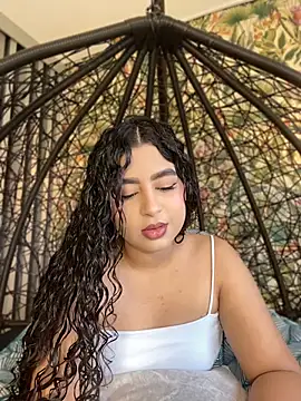 Abby Zaf online show from June 9, 8:30 pm