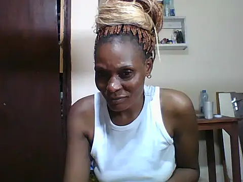 Ebonyqueen4 online show from June 1, 6:20 pm