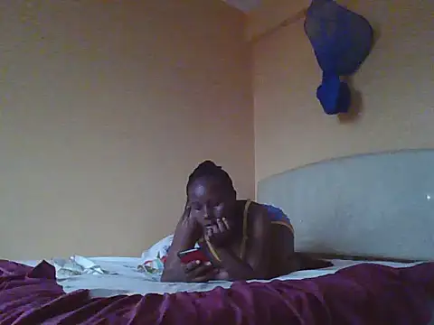pinky-lips online show from June 9, 6:02 am