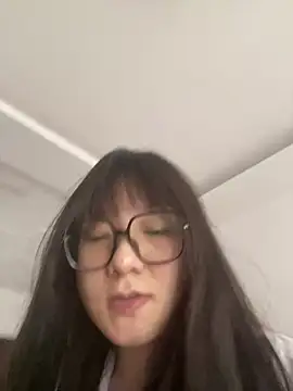 yan63737 online show from May 25, 8:02 am