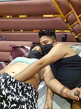 DesiPinkCouple online show from May 26, 9:14 pm