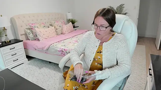 Vika73 online show from June 23, 5:44 pm