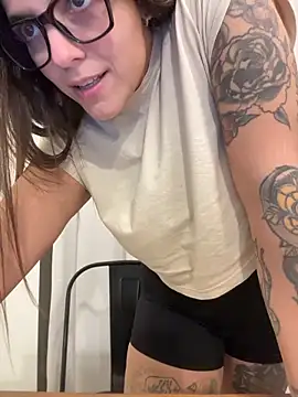 lilylovelesss online show from July 1, 2:11 am