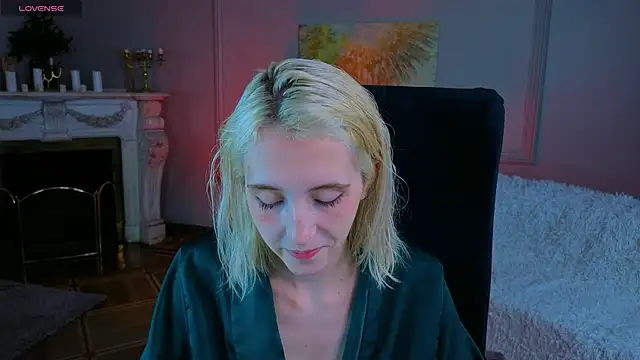 Elen  Moore online show from June 25, 5:12 am