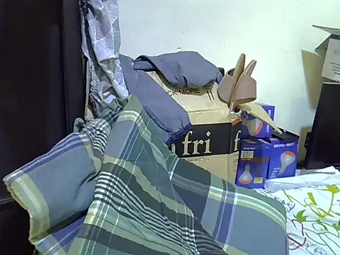cute aliyah online show from June 30, 11:42 am