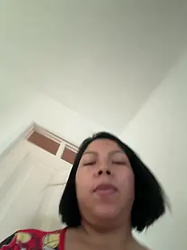 ISABELLA  LUNA online show from July 3, 11:05 am