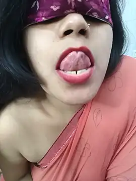 shalini gupta05 online show from June 25, 3:28 am