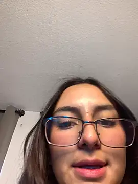MoonLitDoll online show from June 18, 7:41 pm