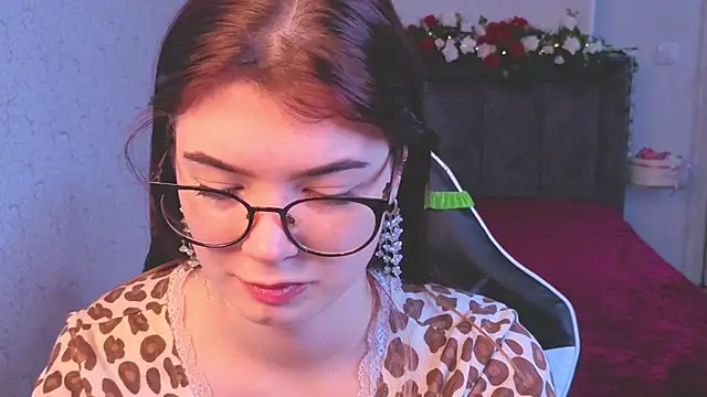 MelissaMay   online show from July 10, 11:37 pm