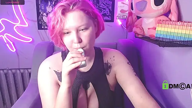 DolliRosees online show from June 9, 4:01 am