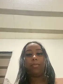 jhenannyy online show from June 13, 4:59 pm