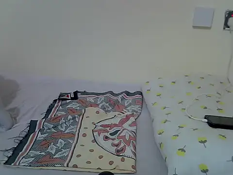 creamypetite online show from June 6, 11:49 am