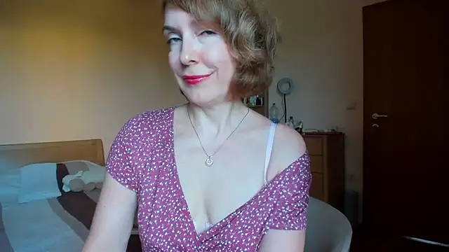 SummerLiza online show from June 15, 3:01 pm