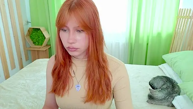 Fleur Fox online show from July 18, 9:45 am