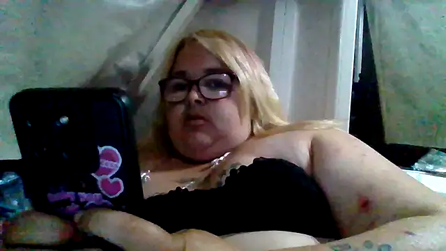 Pippasweets online show from June 10, 10:08 pm
