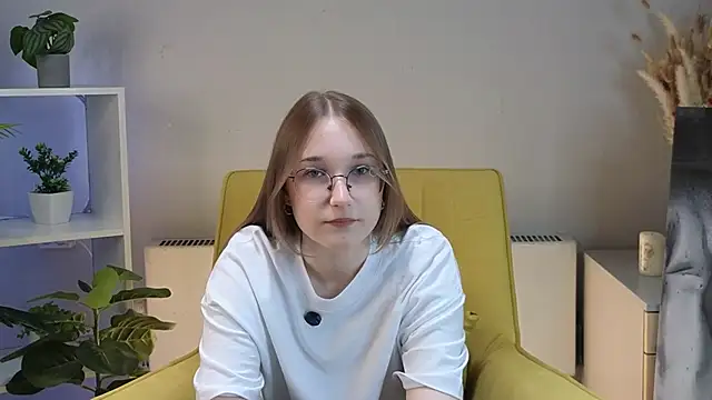 JeanaDamewood online show from May 25, 9:08 am