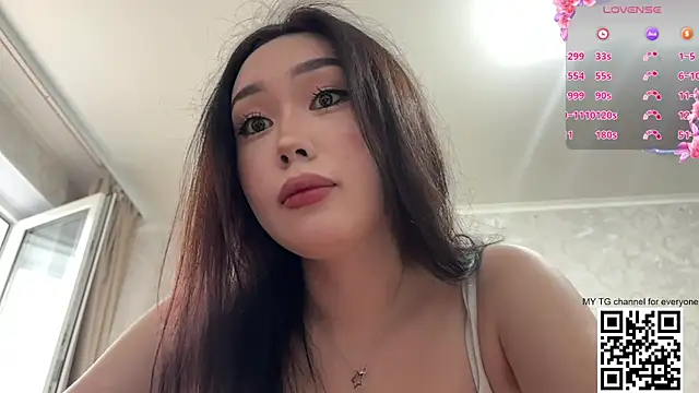 LilowNax online show from June 29, 2:06 pm