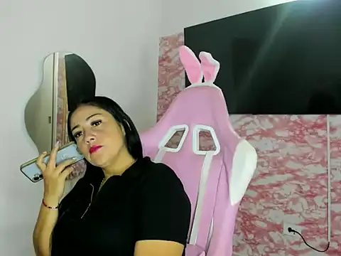 Amira Princesa online show from May 28, 3:21 pm