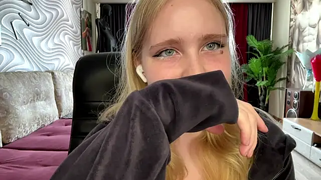 AnnyRocky online show from June 11, 12:24 pm