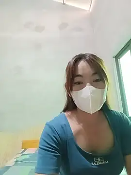 -Trinina- online show from June 13, 5:49 am