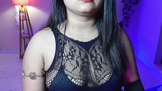 Red Heart  online show from June 16, 7:48 pm