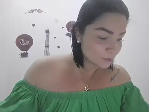 Madelyn sonora1992 online show from June 18, 5:09 am