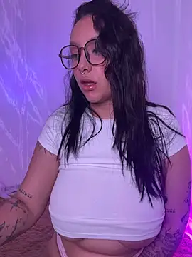 mari bloom online show from June 19, 9:29 pm