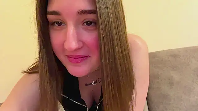 AnnaMaccoil online show from May 30, 3:10 pm