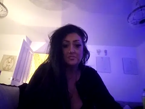 Angeldevlin81 online show from June 19, 11:41 pm