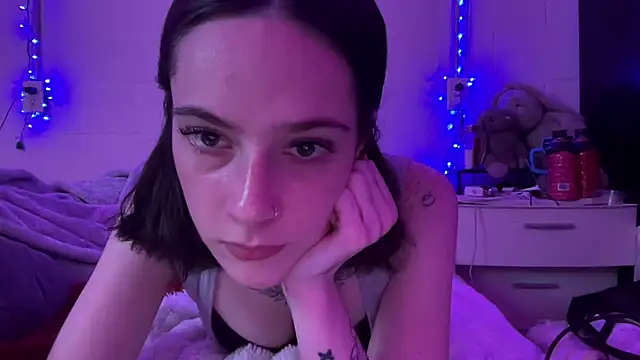 Faithluvv05 online show from June 2, 11:50 pm