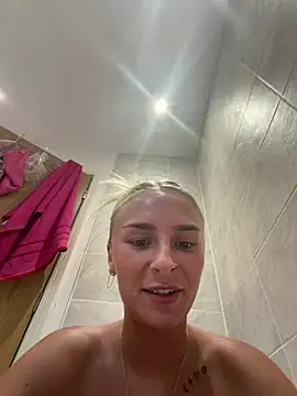 Millymae  online show from June 29, 7:02 pm