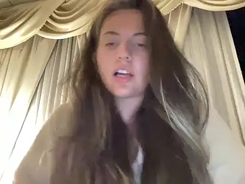 Peaches0777 online show from June 22, 12:37 am