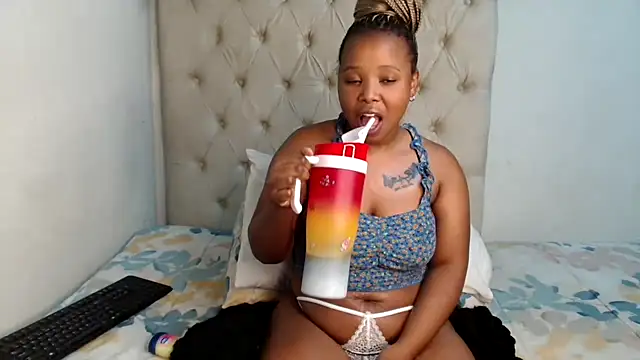 Lihle 00 online show from July 17, 9:18 pm