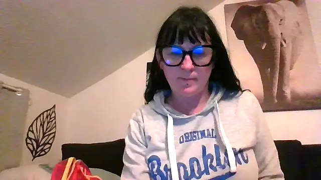 sexujuly88 online show from April 1, 9:45 pm