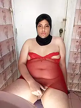 LenaQPeach online show from June 2, 7:20 am