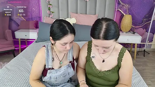 RuthHalll online show from July 16, 10:09 am